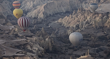 Kapadokya' da Geçen Yıl Binlerce Turist Balon Turuna Katıldı